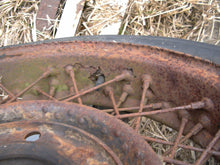 Charger l'image dans la galerie, Buick Canadian wirewheel pair 1910's 11 12 13 14 15 16 17 18 19 20 21 22 23 24