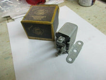 Load image into Gallery viewer, OEM 6v horn relay GM Mopar Fomoco Packard Studebaker Kaiser Frazer Mapco 915 50$ shipping include