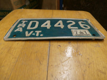 Charger l'image dans la galerie, USA Vermont small license plate « TRA » 1971 71