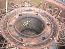 Charger l'image dans la galerie, Buick Canadian wirewheel pair 1910's 11 12 13 14 15 16 17 18 19 20 21 22 23 24