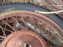 Charger l'image dans la galerie, Buick Canadian wirewheel pair 1910's 11 12 13 14 15 16 17 18 19 20 21 22 23 24