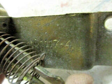 Charger l'image dans la galerie, Chevrolet Pontiac carb. Choke pull off vacuum break Rochester 68 69 70 71 72 73