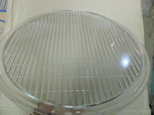 Charger l'image dans la galerie, Chevrolet 1930 used replacement head lamp light glass lens 30,