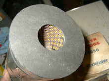 Load image into Gallery viewer, oem NOS Studebaker oil filter 55 56 57 58 59 60 61 62 63 64 65 66 1564850 SHIPPING INCLUDE