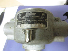 Charger l'image dans la galerie, NOS replacelemt distributor for Chebrolet 1935 Mallory SHIPPING INCLUDE
