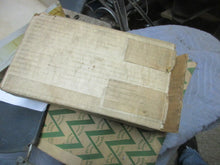 Charger l'image dans la galerie, nos  40' 50's 60's vintage battery &amp; tester 6 &amp; 12 volts SHIPPING INCLUDE
