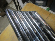 Charger l'image dans la galerie, Fomoco  METEOR 1957  NOT FORD  front fender moulding left side SHIPPING INCLUDE (Copie)
