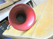 Charger l'image dans la galerie, Chevy Buick Packard Ford Dodge Plymouth Mopar 30's 40's 50's  WOLF WHISTLE  Shipping include (Copie)
