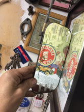 Charger l'image dans la galerie, PAIR GM inside sunvisor mirror data accessorie + crest 30' 40's 50's  SHIPPING INCLUDE
