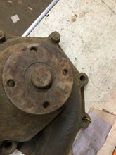 Charger l'image dans la galerie, Packard 1938 39 40  6 cyl 8 cyl JUNIOR model water pump 320620 CORE Shipping include

