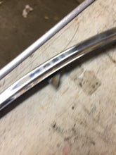 Charger l'image dans la galerie, 1938 35 36 37 38 Packard headlamp top moulding ONE only  SHIPPING INCLUDE (Copie)
