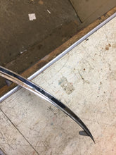 Charger l'image dans la galerie, 1938 35 36 37 38 Packard headlamp top moulding ONE only  SHIPPING INCLUDE (Copie)
