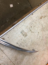 Charger l'image dans la galerie, 1938 35 36 37 38 Packard headlamp top moulding ONE only  SHIPPING INCLUDE (Copie)
