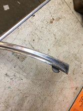 Charger l'image dans la galerie, 1938 35 36 37 38 Packard headlamp top moulding ONE only  SHIPPING INCLUDE (Copie)
