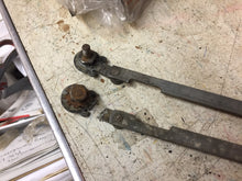 Charger l'image dans la galerie, Packard 1938 Trico 77535 linkage pair L &amp; R   36 37 38 39  Shipping include
