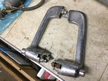 Charger l'image dans la galerie, Packard 1955 56 non locking  exteroior handles lot of 3      Shipping include
