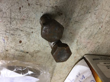 Charger l'image dans la galerie, Packard 1938 37 39   pair of wheel lug nut R &amp; L Shipping include (Copie)
