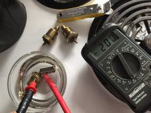 Load image into Gallery viewer, GM GOOD USED  TESTED  AC 1512015 temperature sender Pontiac Cadillac Oldsmobile 1939 - 52 6v...  (ONE ONLY)    Include shipping
