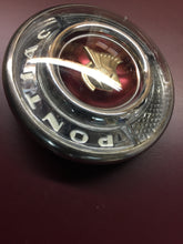 Load image into Gallery viewer, GM Pontiac 1953 1954 Horn crest steering wheel 53 54     120$us SHIPPING INCLUDE
