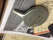Charger l'image dans la galerie, nors 1933 1934 1935 1936 radiator cap original shape  Olds Chevrolet Buick Nash 33 34 35 36 Shipping include
