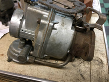 Charger l'image dans la galerie, Carburetor 1BBL Rochester 7006201  Pontiac Canadian 6 cyl model 20,22 1955 1956 with aut. transmission  55 56 Shipping include
