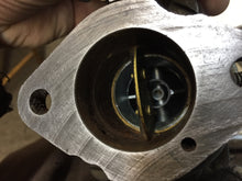 Charger l'image dans la galerie, Carburetor 1BBL Rochester 7006201  Pontiac Canadian 6 cyl model 20,22 1955 1956 with aut. transmission  55 56 Shipping include
