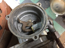 Charger l'image dans la galerie, Carburetor 1BBL Rochester 7007950 Pontiac Canadian 6 cyl 1955 1956 with STD transmission  55 56 Shipping include
