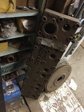 Charger l'image dans la galerie, 1940 1941  ? 367635  Packard 8cylinder strait head    YOU PAY SHIPPING COST DIRECTLY TO UPS (Copie)
