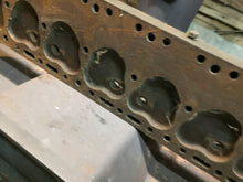 Charger l'image dans la galerie, 446017 Packard 327 Head Cylinder Straight Thunderbolt  YOU PAY SHIPPING COST DIRECTLY TO UPS
