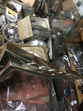 Charger l'image dans la galerie, NORS Mopar 1951 1952 1953 1954  CHRYSLER front V crest  ornament 51 52 53 54 SHIPPING INCLUDE
