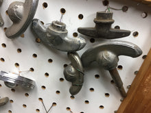 Charger l'image dans la galerie, 10's 20's 30's small window  handle windshield post  GM MOPAR FOMOCO PACKARD STUDEBAKER...SHIPPING INCLUDE

