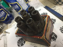 Load image into Gallery viewer, 5995 NORS 6 cyl. distributor cap Replace IGB-1031 Continentale Devaux Hall Essex Hudson Nash Willys 1929 30 31 32 33  75$ shipping include
