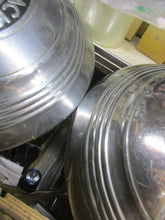 Charger l'image dans la galerie, 1939 Packard model 160 PAIRE hubcap    SHIPPING INCLUDE
