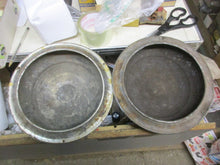 Charger l'image dans la galerie, 1939 Packard model 160 PAIRE hubcap    SHIPPING INCLUDE
