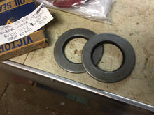 Charger l'image dans la galerie, RARE rear wheel inner seal REPLACE 1296913  Victor 49258 BUICK 1937 38 39 41 41 42   SERIE 80 &amp; 90 ONLY  Shipping include

