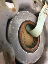 Charger l'image dans la galerie, PAIR Victor 49765 oil seal  GRAHAM STD 6  repalce 76600   metal encased grease retainersShipping include
