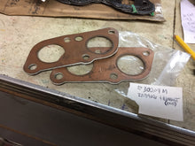Load image into Gallery viewer, 30's 40's 50's NORS Victor 9518 manifold gasket pair CHRYSLER MARINE  replace  E30207M   SHIPPING INCLUDE

