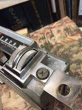 Charger l'image dans la galerie, original good used Mopar dash RADIO 1968 1967 1969 Dodge  AM  Shipping include
