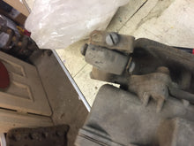 Charger l'image dans la galerie, used Carter WCD carburetor 3 bbl  #624 casting  1950 1951 1952 1953 Buick  serie 40, 50   Shipping include
