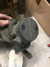 Charger l'image dans la galerie, 4666 nos DOUBLE AC fuel pump 5594666 4666 Chevrolet 6 cyl.  1958 pass. / 1958 59 60 61 62 truck  Shipping include
