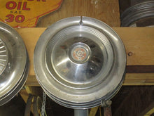 Charger l'image dans la galerie, Packard 30's 40's 50's  hupcap 35$ EACH/ FOR ONE HUBCAP AT YOUR CHOICE    Shipping include
