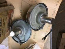 Charger l'image dans la galerie, Pontiac NOS GM RARE ACCESSORY Backup lamp kit 984628 Chevrolet 48 49 50 51 52  SHIPPING INCLUDE
