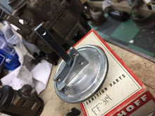 Charger l'image dans la galerie, nors distributor vacuum advance F-314 Fomoco Replace B7A-12370A :  1957 1958 1959 Edsel v8 Ford v8 Lincoln Mercury T-Bird vacuum advance 150$ shipping include
