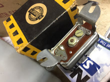Load image into Gallery viewer, 910 NORS generator Cutout 29 30 31 32 33 34 35 36 37 38 39 40 Dodge Hudson Terraplane Hupmobile Indian moto Nash Lafayette Lincoln Nash Plymouth Willys   55$ shipping include (Copie)

