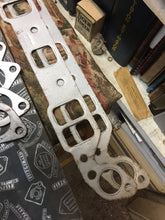 Load image into Gallery viewer, MS-6026 NORS manifold gasket set Oldsmobile 49 50 51 52 53 V8  85$ shipping include

