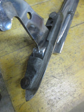 Charger l'image dans la galerie, GM 1939 1940 LaSalle Cadillac hood ornament  latch 39 40 SHIPPING INCLUDE
