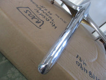 Load image into Gallery viewer, NOS Hudson Terraplane 1955 Hood ornament  55  SHIPPING INCLUDE (Copie)
