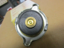 Charger l&#39;image dans la galerie, 4lb Chrysler Desoto Dodge Plymouth truck 49 50 51 52 53 54 55 56 57 rad cap WR14
