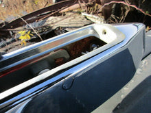 Charger l'image dans la galerie, - OEM GM Cadillac 1986 tail lamp bezel 80 81 82 83 84 85 86 87 88 89 SHIPPING INCLUDE
