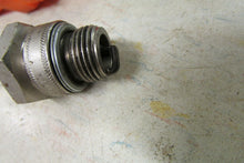 Charger l&#39;image dans la galerie, Automobilia Spark plug safety container Bosch sparkplug Germany
